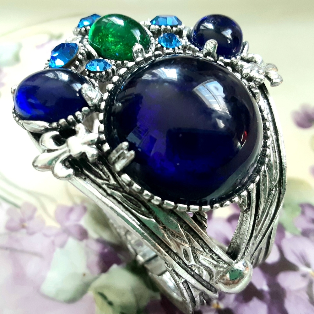 Signed Selini vintage clamper bracelet